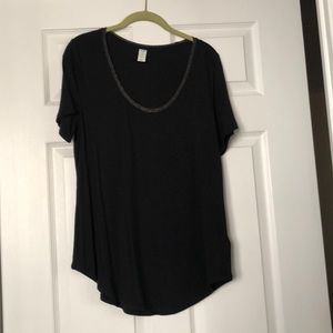 Black luxe t-shirt with sparkly neckline trim